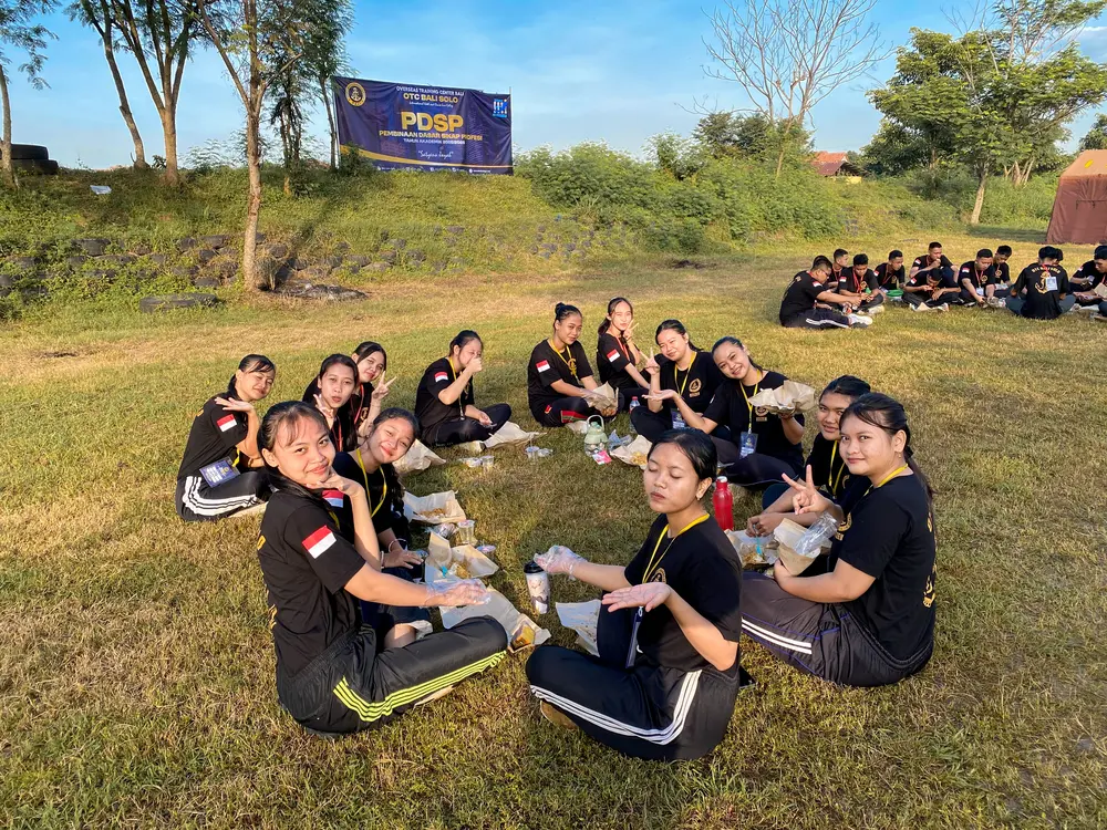 Kegiatan diskusi lapangan