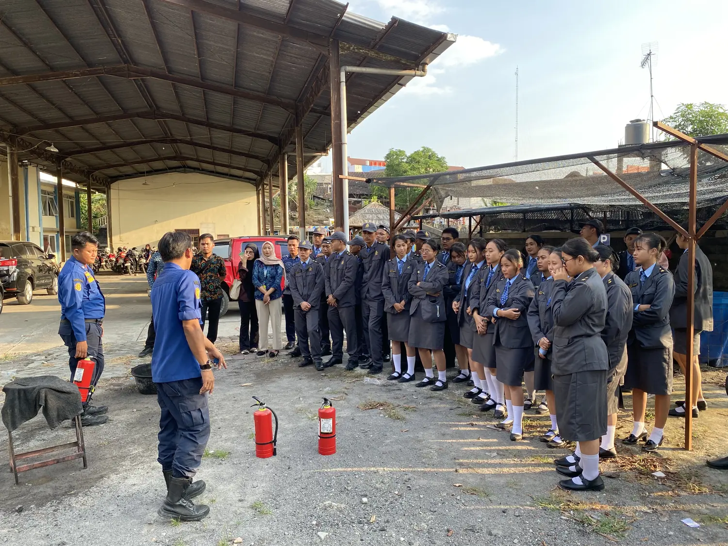 Simulasi prosedur keselamatan